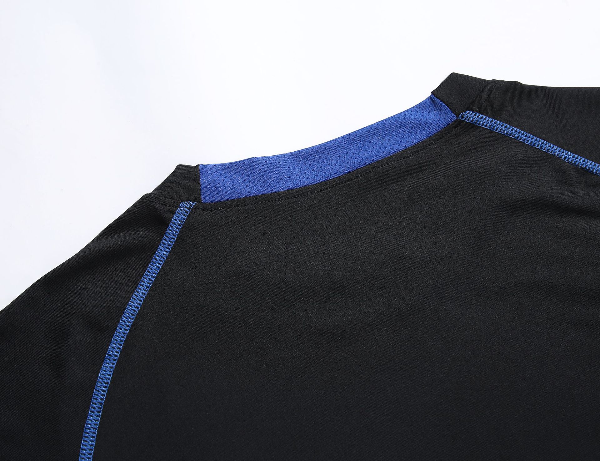 Męska koszulka do pływania z o – T Shirt Tight Fit recenzja i cena